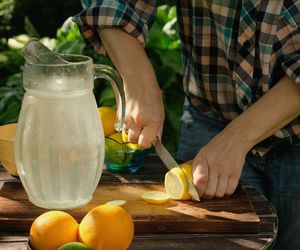 Domowa lemoniada, która bije na głowę każdą ze sklepu! Zrób w kilka minut i poczuj lodowate orzeźwienie