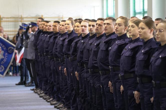 36 funkcjonariuszy zasiliło szeregi KWP w  Olsztynie