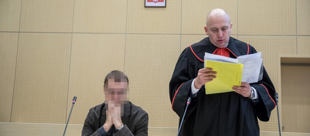 Prokuratura oskarża byłych milicjantów o udział w zabójstwie dziennikarza Jarosława Ziętary