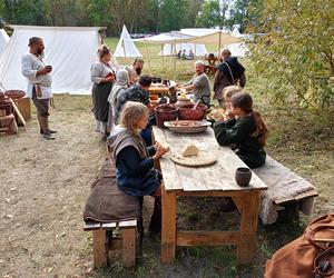 Odbywający się w Mrozach Festyn Archeologiczny to wydarzenie, które z roku na rok przyciąga coraz więcej umieszkańców regionu i turystów