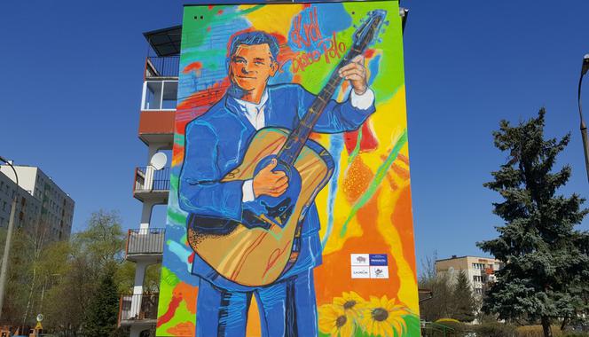 Mural Zenka Martyniuka wreszcie gotowy i oficjalnie otwarty. Król disco polo: "Jestem szczęśliwy" [ZDJĘCIA, WIDEO]
