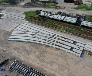 Kraków buduje Warszawie plac Zawiszy. Byliśmy w fabryce, gdzie powstanie 121 elementów wielkiej układanki