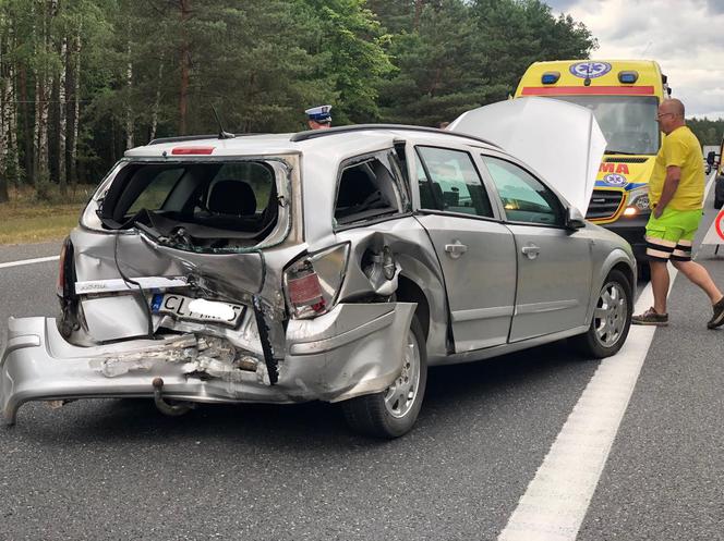 Zderzenie trzech aut na trasie Bydgoszcz - Toruń