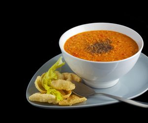 Turecka zupa Ezogelin - prosty przepis na turecką zupę z soczewicy 