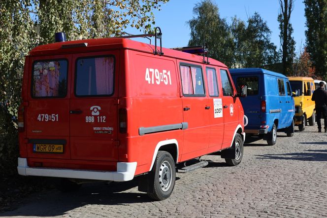 Zlot pojazdów zabytkowych na terenie dawnej Fabryki Samochodów Ciężarowych w Lublinie