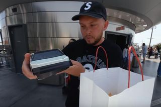 Książulo odwiedził restaurację Elona Muska. Tyle zapłacił za zamówienie. Dużo? 
