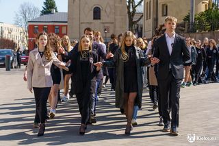 To najstarsza szkoła w Świętokrzyskiem! Był polonez, wkrótce bal