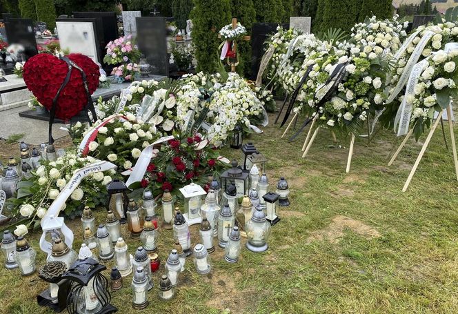 Grób harcerza Dominika utonął w kwiatach