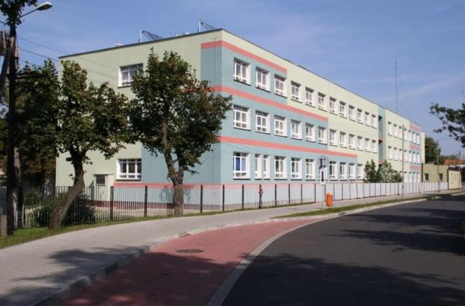 Testy na koronawirusa trafią do Ostrzeszowskiego Centrum Zdrowia - przed szpitalem stanie także drugi namiot