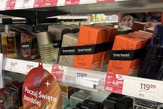 Wyprzedaż perfum w Rossmannie