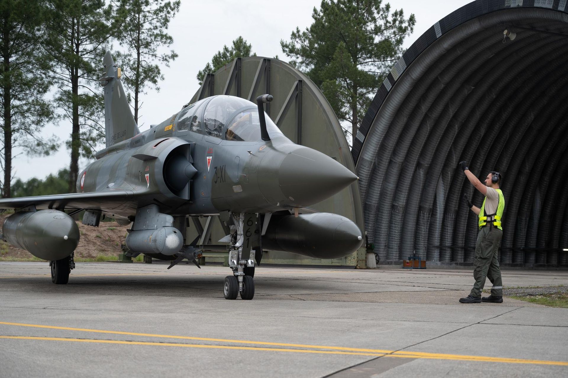 Samolot Mirage 2000
