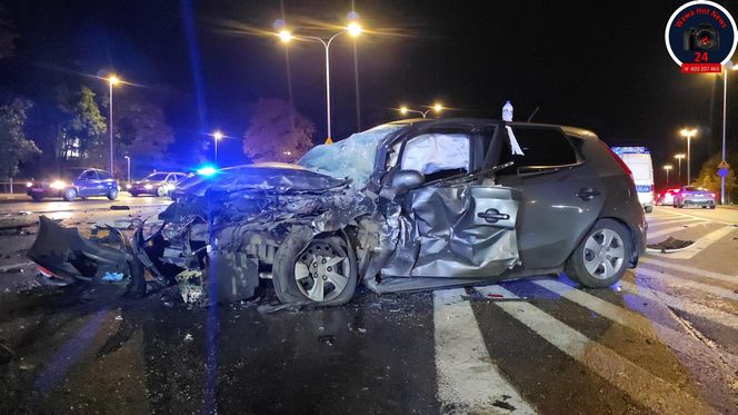 Wypadek na Wisłostradzie. Poszkodowane 6 osób, w tym dzieci