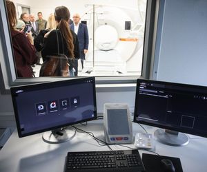 Nowoczesny tomograf w krakowskim szpitalu wojskowym. Sprzęt z funduszy KPO zaprezentował szef MON