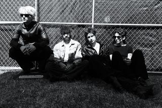 Inhaler przedstawiają nowy singiel „Hole In The Ground”. Czy to zapowiedź nowego projektu?