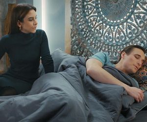 M jak miłość, odcinek 1871: Olek (Maurycy Popiel), Aneta (Ilona Jansyt) 