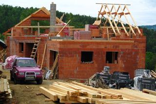 Pozwolenie na budowę domu - jak uzyskać, ile się czeka, ile kosztuje i jak długo jest ważne