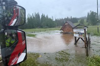 Gwałtowne ulewy zalały Podhale. Ulice zamieniły się w rwące potoki