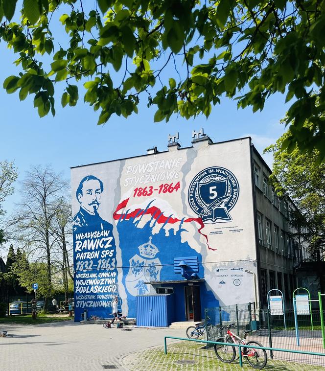 Na ścianie SP nr 5 w Siedlcach powstał mural na 160-lecie powstania styczniowego i 90-lecie szkoły