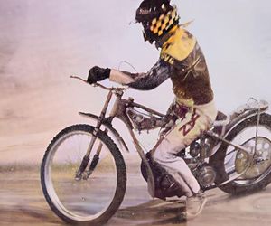 Stary żużel w kolorze