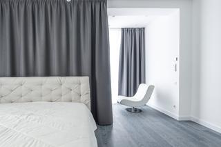 Modne zasłony 2024. Zasłony do salonu, eleganckie aranżacje