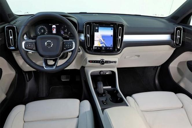 Volvo XC40 D4 Momentum