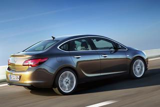Opel Astra Sedan uzupełnia gamę modelową Astry - ZDJĘCIA