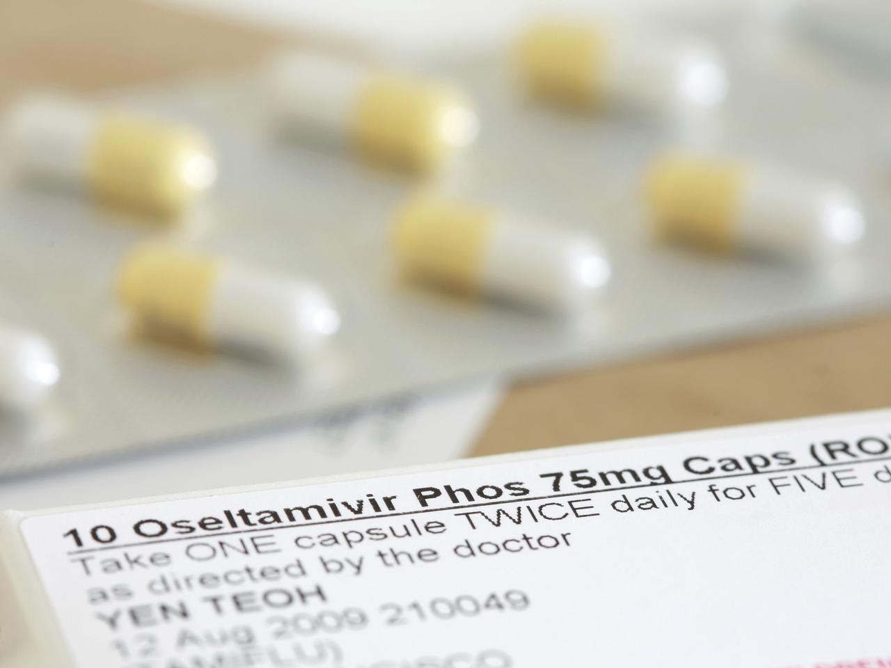 Tamiflu: lek na grypę AH1N1 - dawkowanie. Kto powinien brać tamiflu?