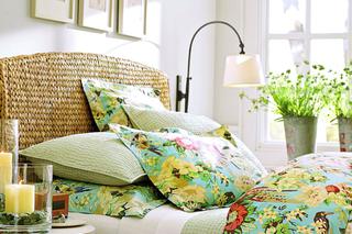 Wiosenna aranżacja sypialni i dekoracyjne tekstylia