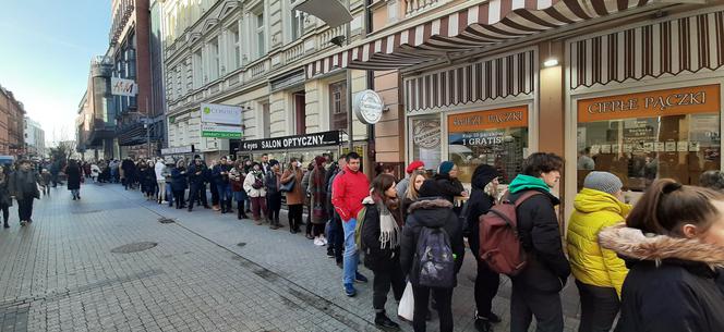 Kolejki po pączki w tłusty czwartek! Jakie pączki kupują poznaniacy?