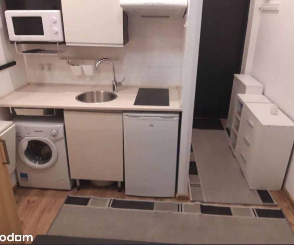 10-metrowa mikrokawalerka na Woli w Warszawie. Cena klitki zwala z nóg
