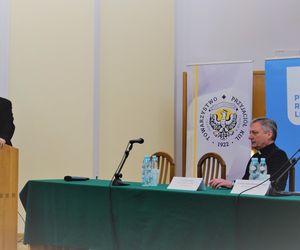 Człowiek i zwierzę – gdzie przebiega granica relacji?
