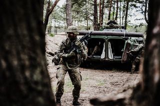 Gen. Gromadziński o wyzwaniach polskiej obronności w dobie programu Safe i przemian strategicznych