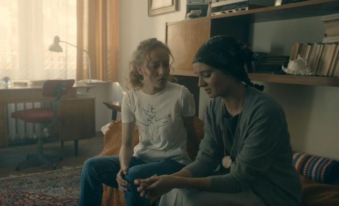 Stulecie Winnych 4 odc. 52. Ula (Kamila Tytło), Julia "Jula" (Maja Kowalska)