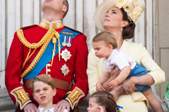 Kate Middleton i książę William z dziećmi