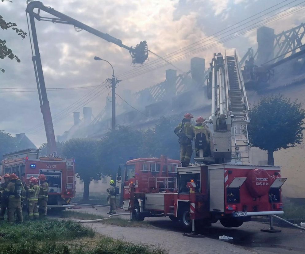 Pożar kamienicy w Mławie. Ewakuacja dziewięciu rodzin. Gdzie teraz zamieszkają?