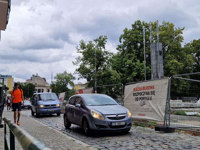 Tak przebiega rewitalizacja Placu Wolności w Bydgoszczy. Zaglądamy na plac budowy