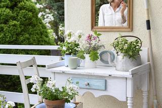 Wyjątkowy mazurski dom Moniki i Dagmary – tarasowa „toaletka”