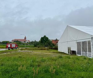 Niebezpieczne zjawiska na Warmii i Mazurach. Są ostrzeżenia przed gwałtownymi burzami i ulewami