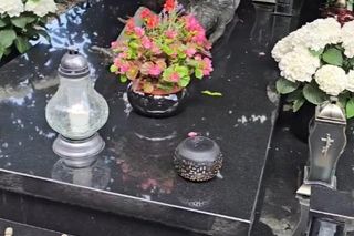 Złodziej na grobie syna Sylwii Peretti. Szok, co zabrał!