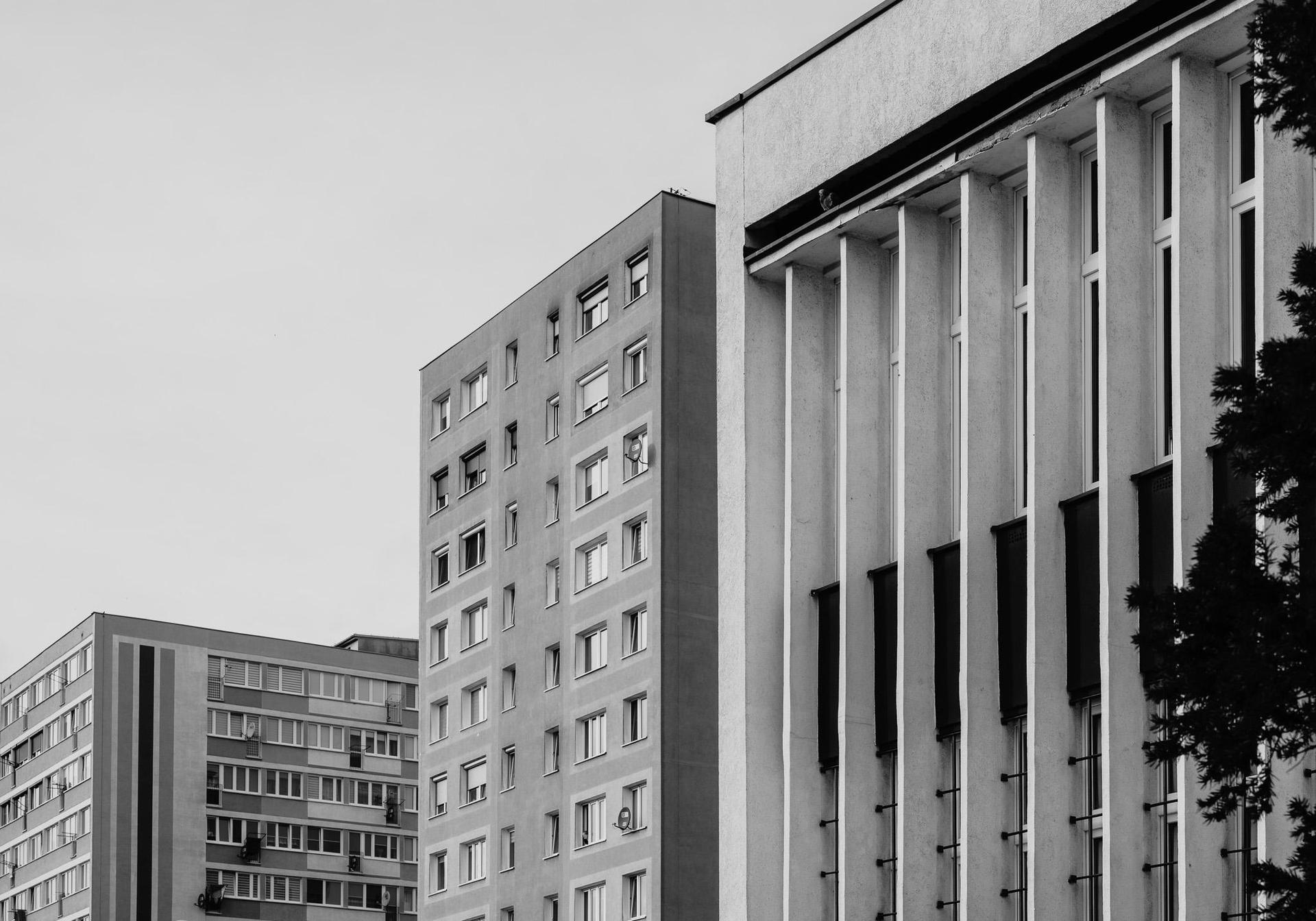 Szlak Konińskiego Modernizmu - zobacz zdjęcia architektury i sztuki Nowego Konina