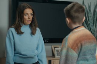 Barwy szczęścia odc. 3203 po wakacjach. Kasia (Katarzyna Glinka), Ksawery (Bartosz Gruchot)