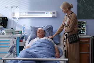 Pierwsza miłość, odcinek 3848 Ewa (Ewa Gawryluk), Karol (Karol Strasburger)