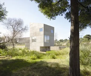 Ascetyczny wypoczynek - betonowe domy letniskowe w Urugwaju