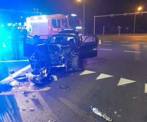 Zderzenie dwóch samochodów przy Trapezie w Lesznie