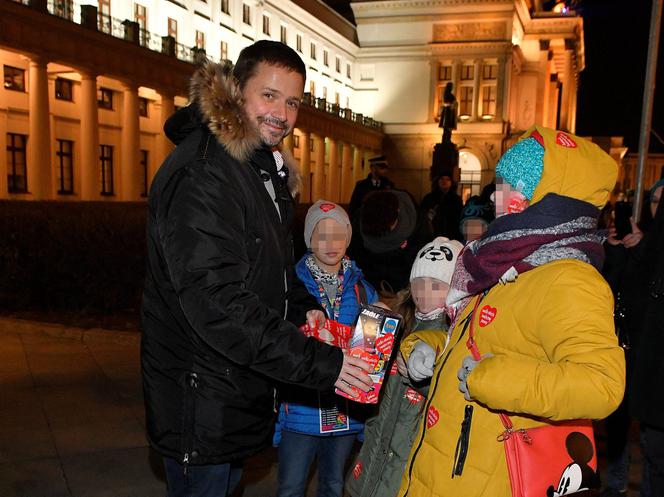 Rafał Trzaskowski zbiera na WOŚP