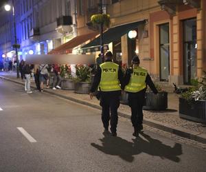 Zakaz sprzedaży alkoholu w Warszawie wejdzie w życie? Mieszkańcy Śródmieścia mają dość