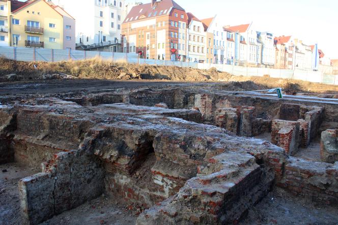 Przez kilkadziesiąt lat była ukryta pod warstwą ziemi. Archeolodzy wykopali na Podzamczu przedwojenną ulicę [ZDJĘCIA]