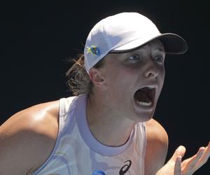 Trening Igi Świątek w Indian Wells przerwany przez parę kibiców! Nagle wydarzyło się to, zaskakująca sytuacja! ZDJĘCIA