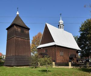 To dawna wieś duchowna w Małopolsce. Kiedyś była własnością klasztoru