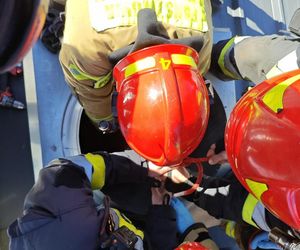 Utknął w rurze i wołał o pomoc. 44-letni Gruzin aresztowany! Wszystko się wyjaśniło